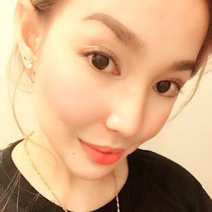 Meet your Posher, Regine